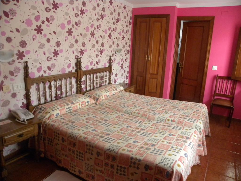Hotel Restaurante Casa Fernando Ballota Habitación foto