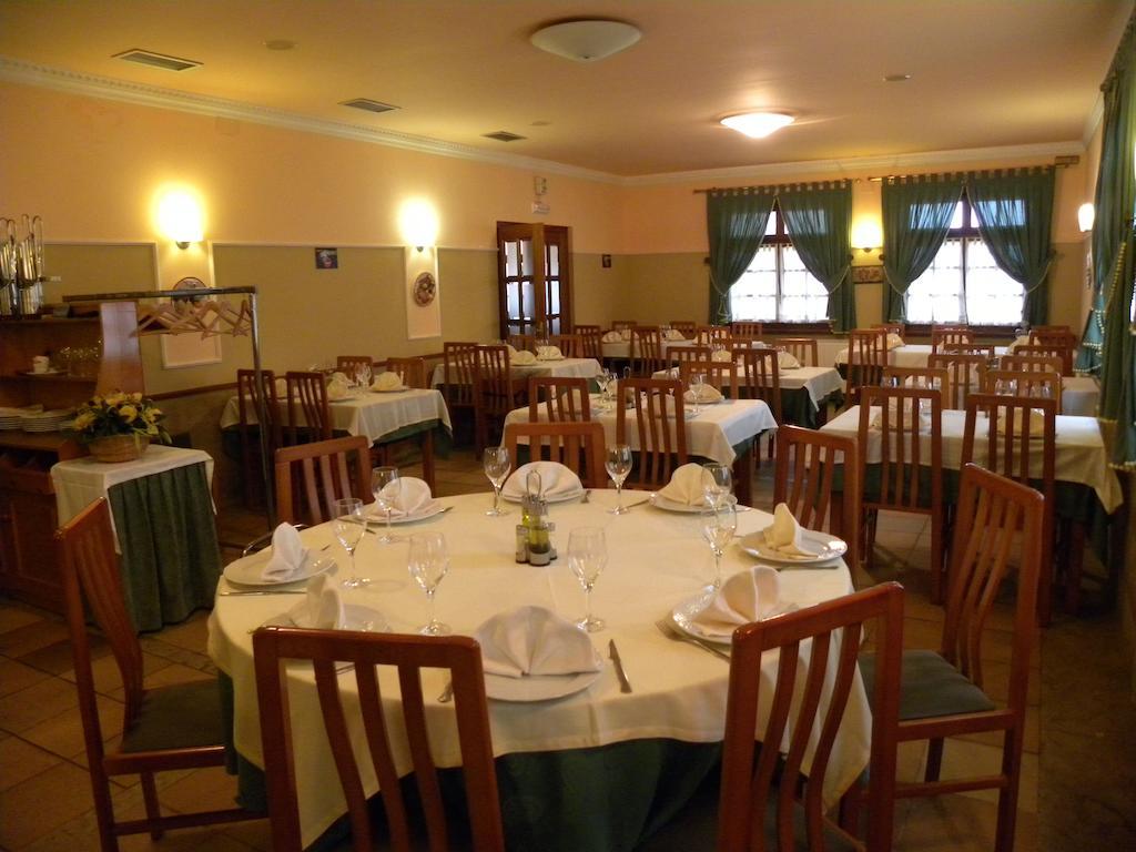Hotel Restaurante Casa Fernando Ballota Exterior foto