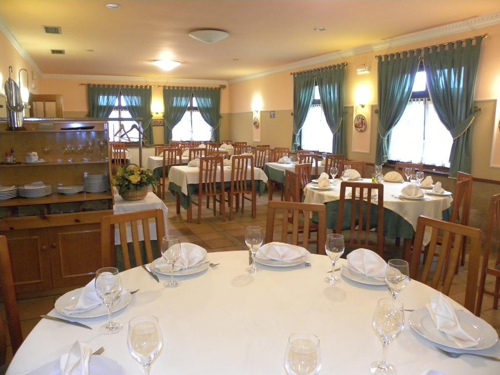 Hotel Restaurante Casa Fernando Ballota Exterior foto